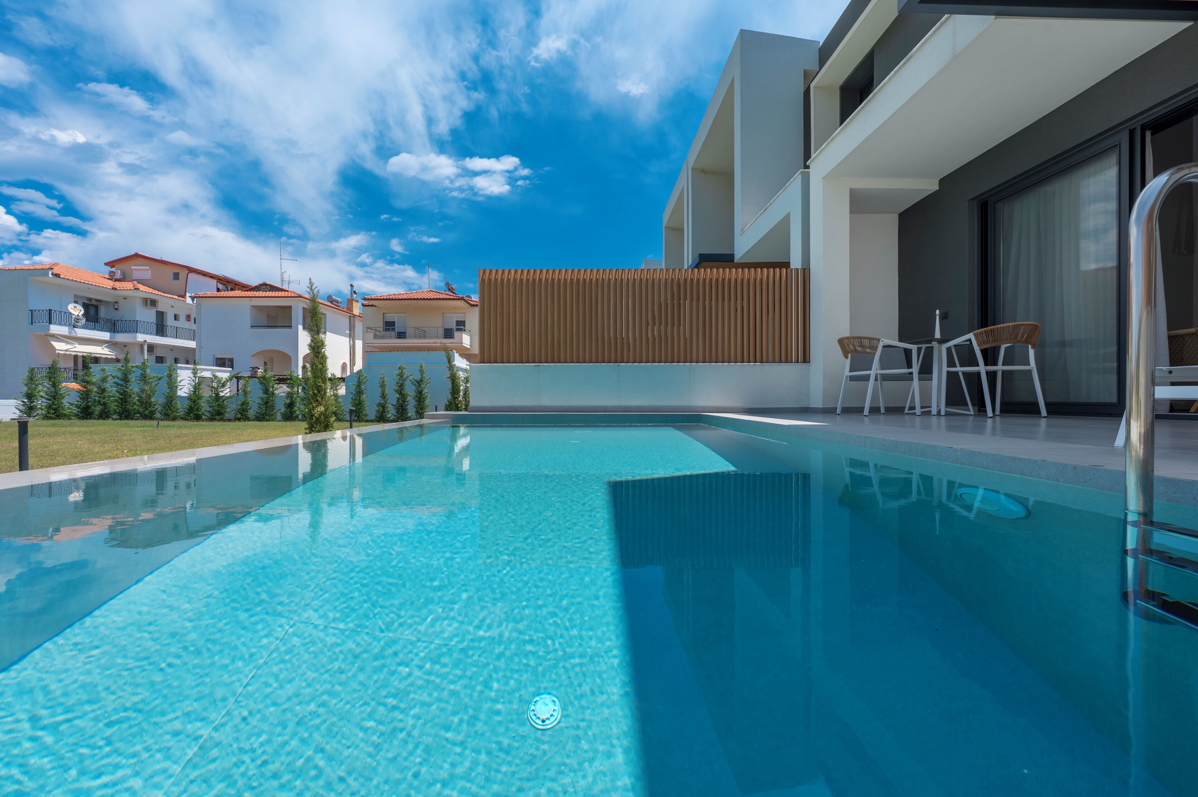 Private pool