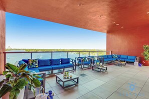 Property grounds - Modern Hollywood Beach Condo | Rooftop Pool (Hollywood)