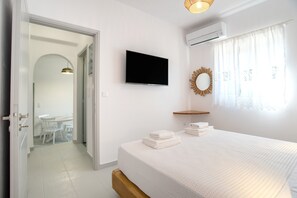 3 bedrooms, WiFi, bed sheets - Guest House Emily Country Home with Mountain View, Wi-Fi and Air Conditioning (Παροικιά)