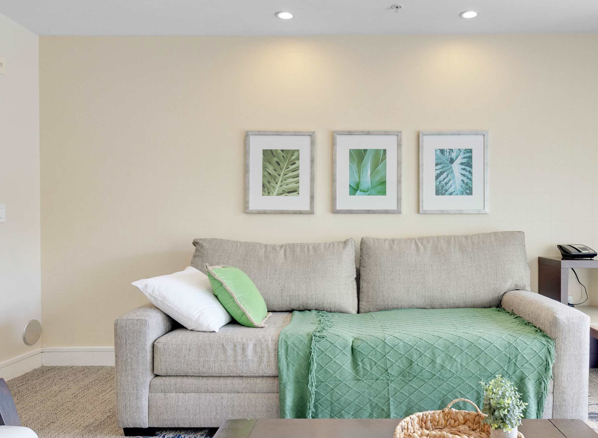 1br Stylish Apt W/ Private Balcony + Amenities - Doral, FL