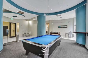 Games room - Modern Luxury by the Sea | 2BR, Pool & Gym (Hollywood)