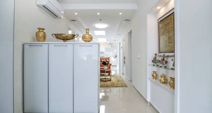 Stylish & chic, new apartment, subway stop 2 minutes walk