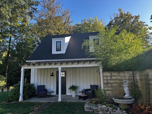 Cozy efficiency in serene Pewee Valley