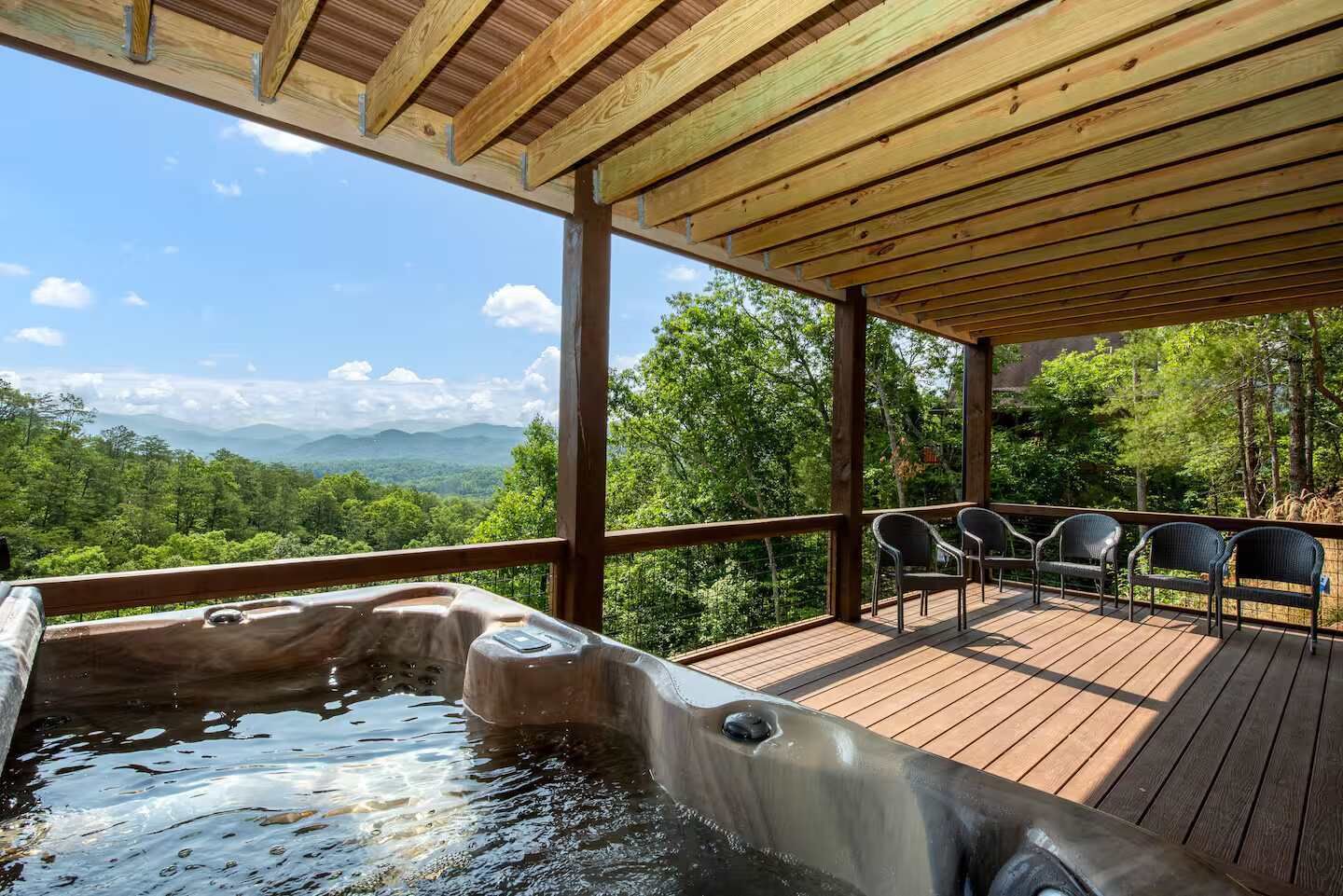 Outdoor spa tub