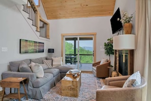 Fernseher, Kamin, Arbeitsbereiche