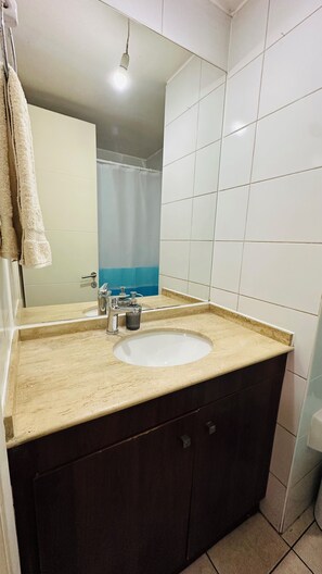 Bathroom - Perfect 1-bedroom apartment in delightful Santiago neighborhood (Santiago)