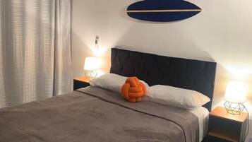 Casa, vista para a piscina | Ferros/tábuas de passar roupa, Wi-Fi de cortesia