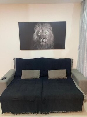 Casa, vista a la alberca | Interior