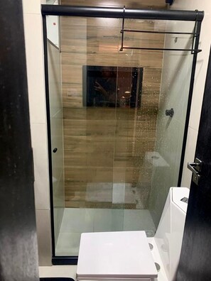 Ferienhaus, Poolblick | Badezimmer
