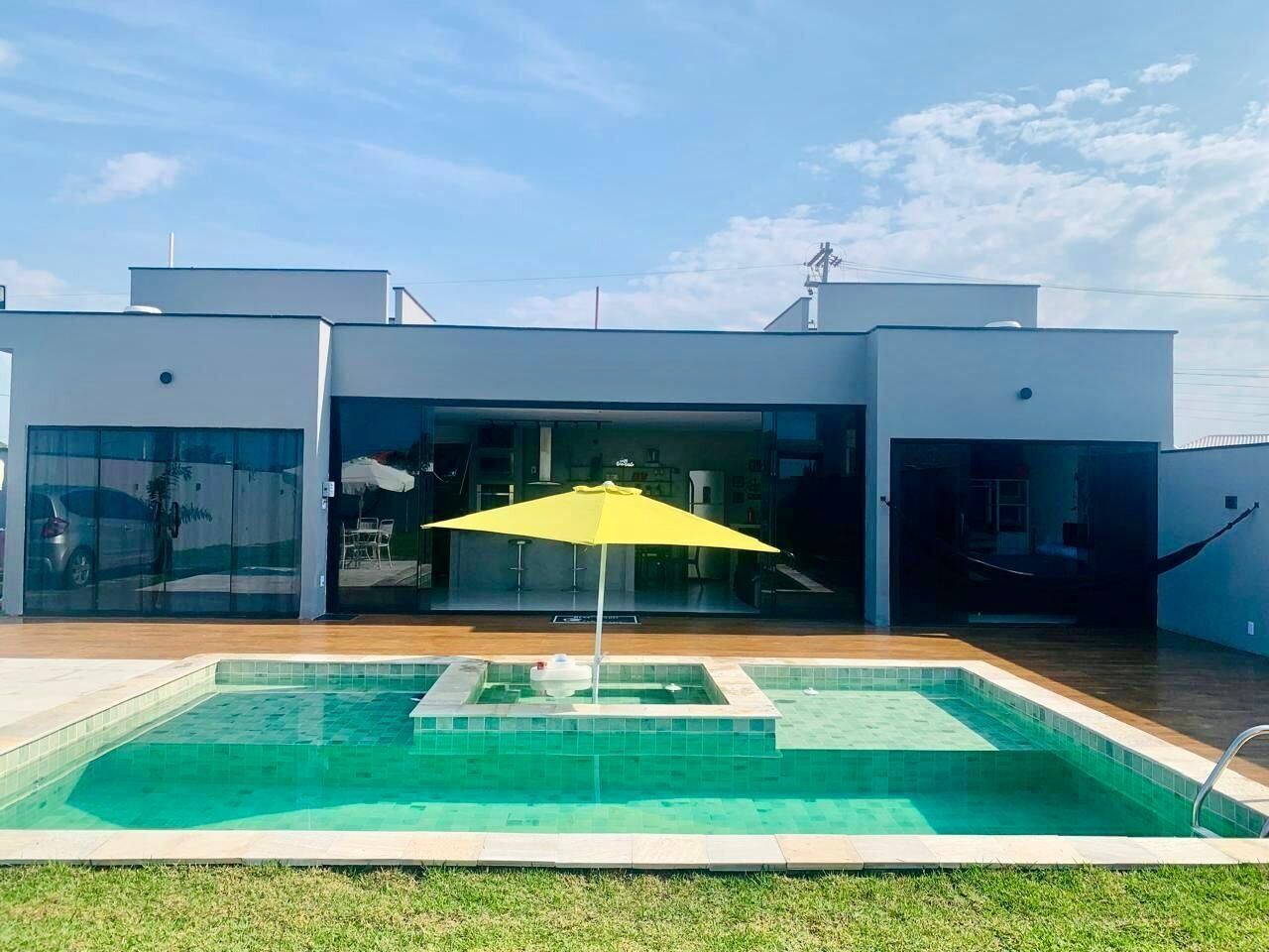 Casa, vistas a la piscina | Piscina | Una piscina al aire libre