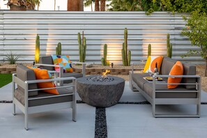 Terrace/patio - Mid-Century Oasis – Palm Springs Pool Retreat (Palm Springs)