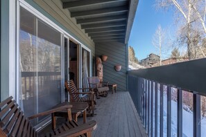 Property grounds - Spacious 2 Bedroom Condo Steps to Downtown (Telluride)