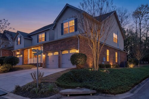 The Aiken House - Cozy Southern 3BR Retreat