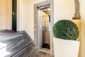 Interior - Bright loft with elevator in the historic center of Florence (Firenze)