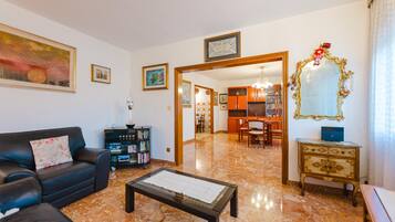 Superior Apartment, City View | Living area