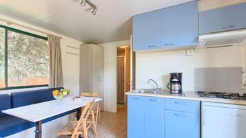 Mobile Home | Private kitchen