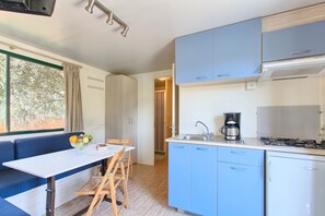 Mobile Home | Private kitchen - Mobile Home in Rabac With Shared Pool (Labin)