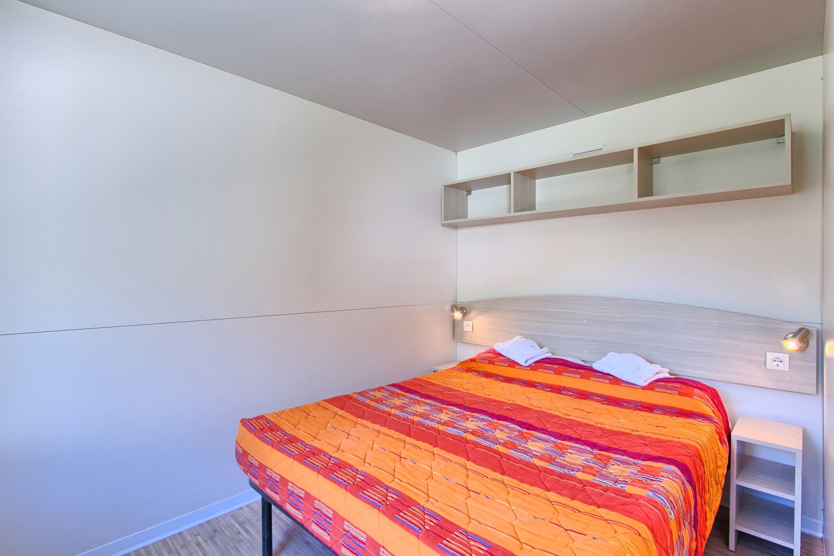 Mobile Home | 2 bedrooms, individually furnished