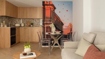 Departamento, 1 habitación, vista a la ciudad | Comedor