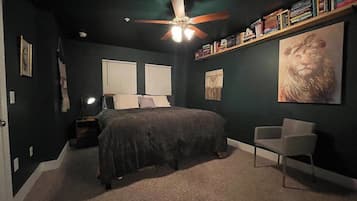 3 bedrooms, iron/ironing board, travel crib, free WiFi