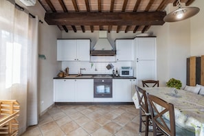 Condo, 2 Bedrooms | Private kitchen