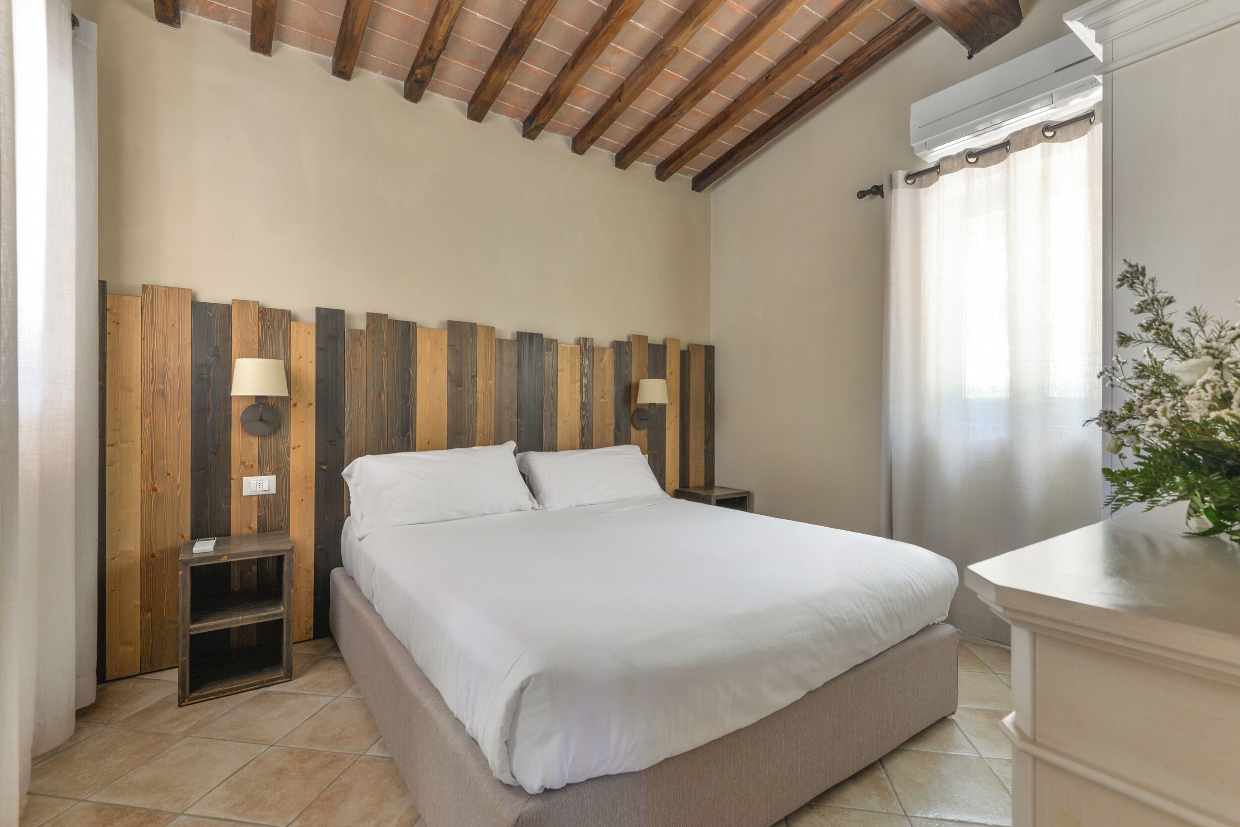 Condo, 2 Bedrooms