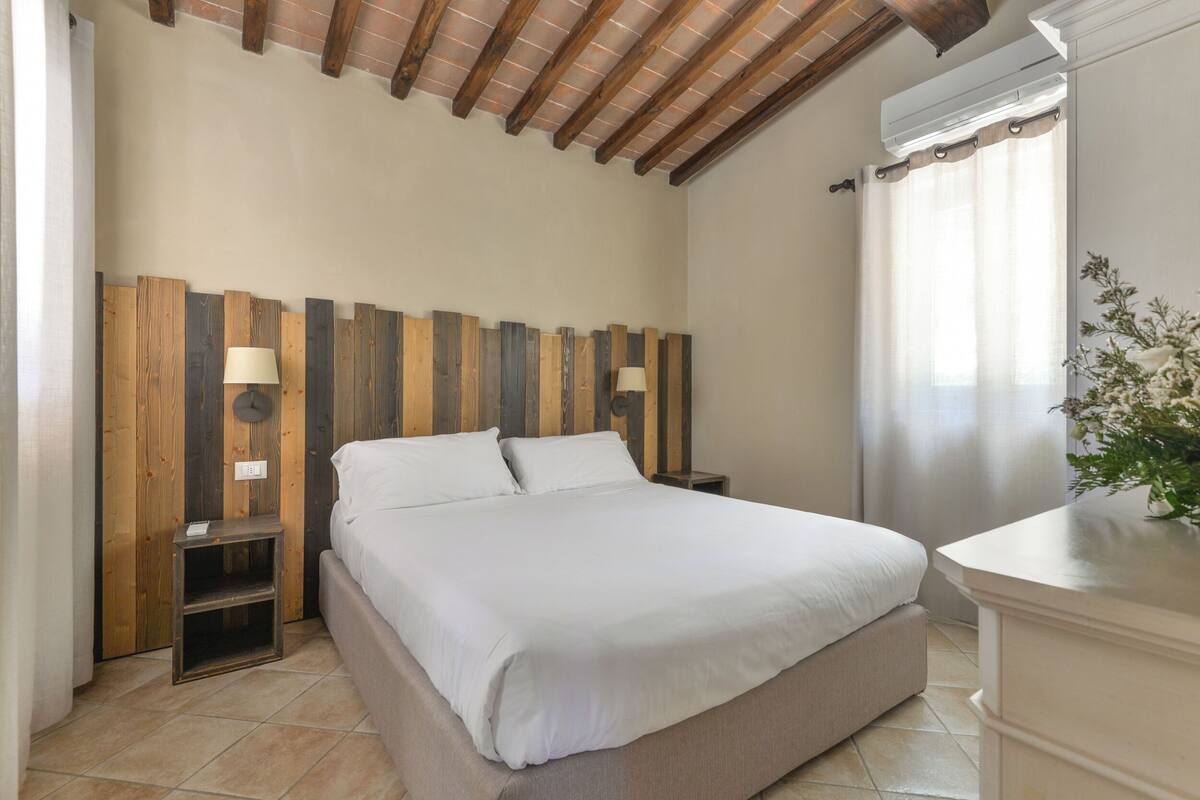 Condo, 2 Bedrooms | Free WiFi, bed sheets