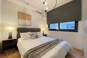 Iron/ironing board, WiFi, bed sheets - Athenean Modern Escape near Marina Flisvos-A1 (Paleo Faliro)