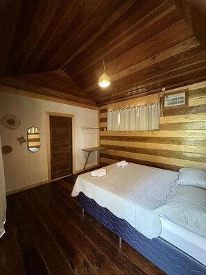 Triple Room, Balcony | Desk, bed sheets