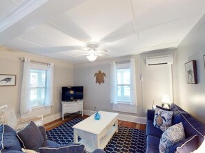 TV - Charming House Near the Beach | Porch, Deck & BBQ (Bethany Beach)