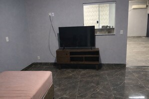 2 bedrooms, WiFi - Accommodation Corner, 10 minutes from the Goiânia Racetrack, MotoGP Weekend 2026. (Goiânia)