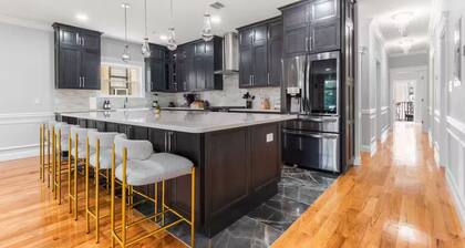 Luxury Spacious 4BR Sleeps 12 Near NYC with High Tech Features
