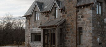 Faunoran - A designer house neighbour to Balmoral Castle