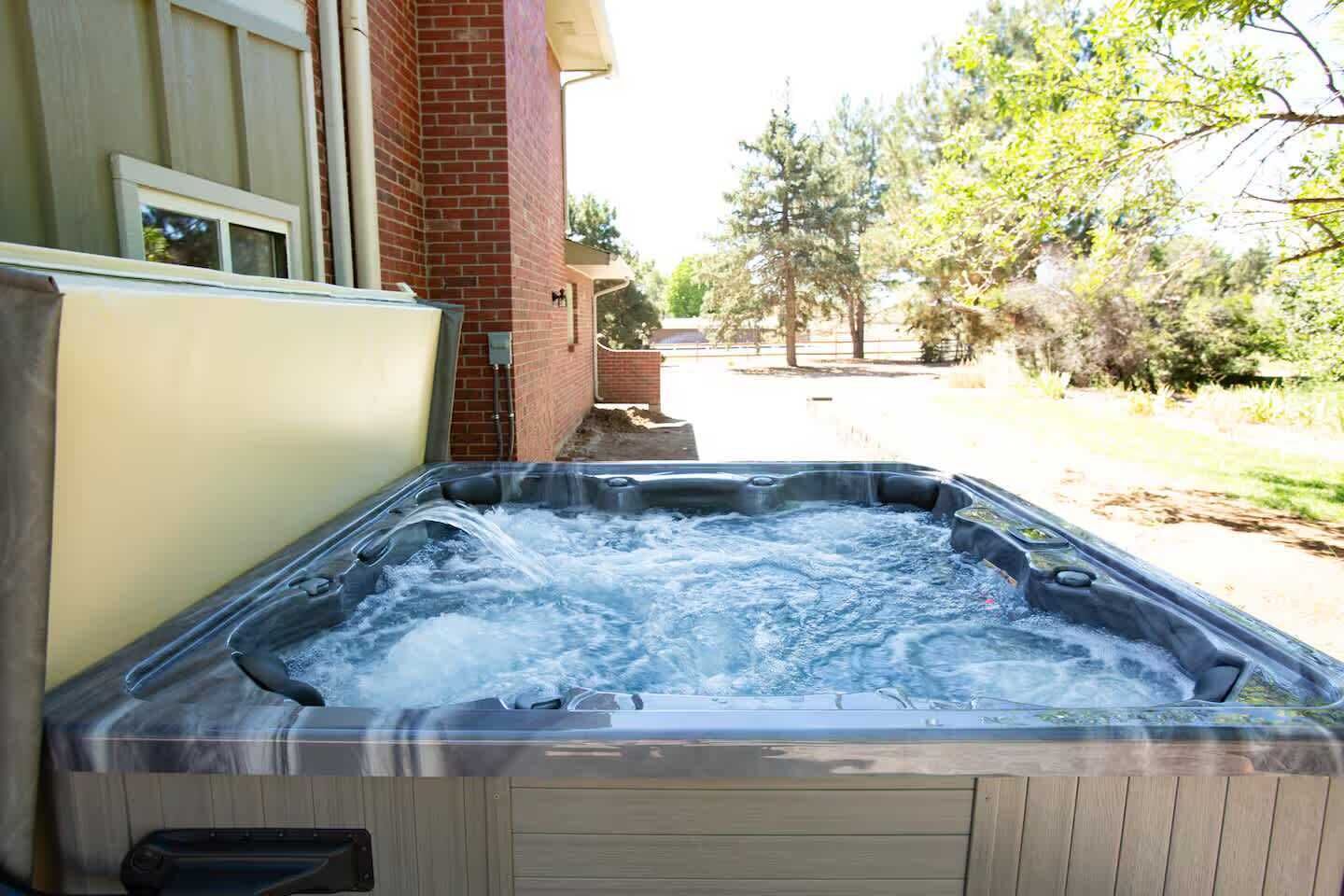 Outdoor spa tub