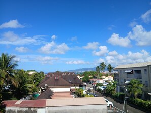 Parking - Renovated T2 apartment (3 ilets)