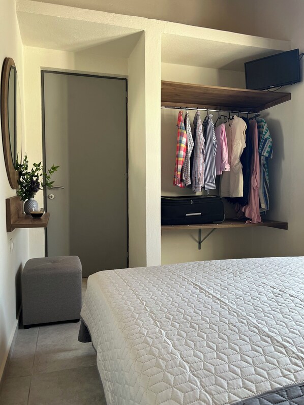 Departamento familiar, balcón, vista al jardín