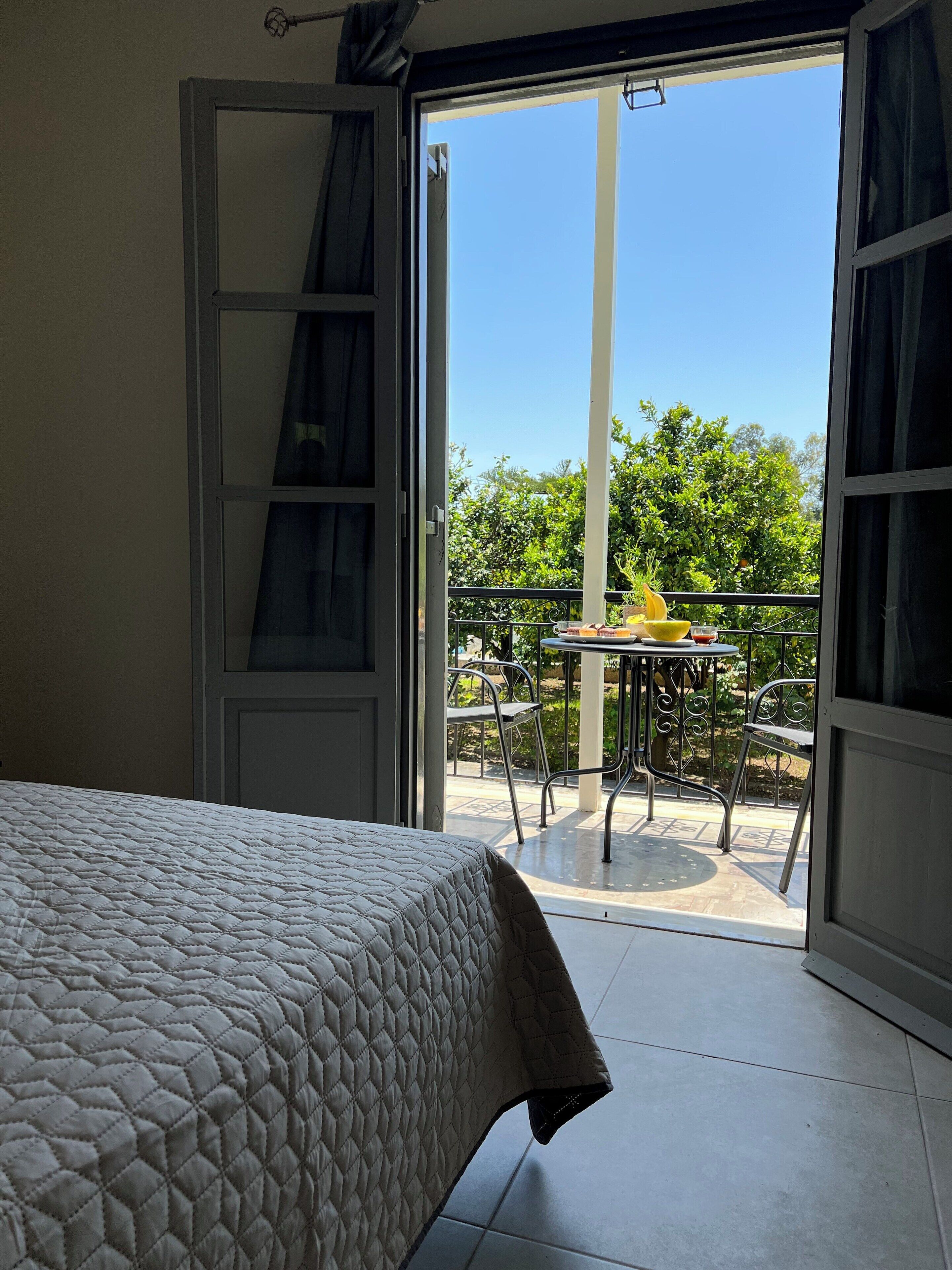 Estudio estándar, balcón, vista al jardín