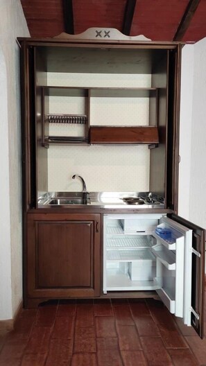 Klassieke studio, terras, uitzicht op tuin | Privékitchenette