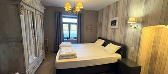 Near Chimay, RaVel, Eau d'Heure dams: the joy of nature.