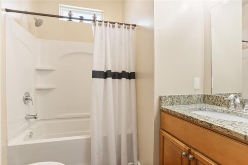 3-bedroom house in delightful New Orleans with central cool AC