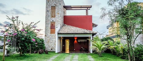 Basic Chalet | Exterior