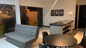 Departamento, vista a la alberca | Restaurantes