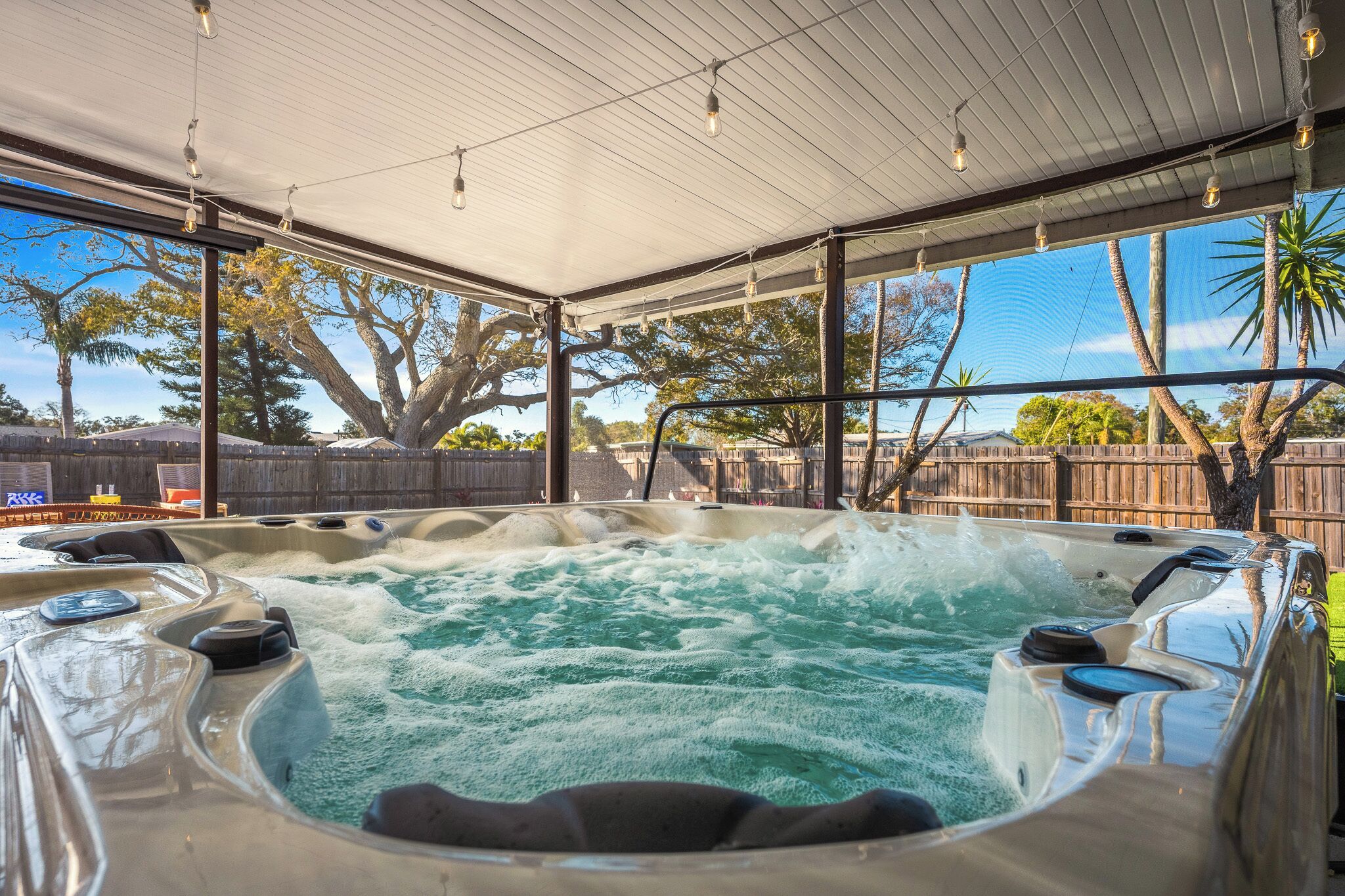Outdoor spa tub