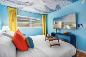 4 bedrooms, iron/ironing board, free WiFi, bed sheets - 5 Mins to Beach! Heated Pool, Hot Tub, Arcades, and More! (Largo)