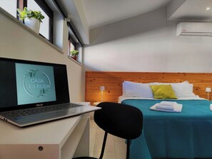 3 bedrooms, Internet, bed sheets - Cozy and spacious apartment in the heart of the historic center of Catania (Catania)