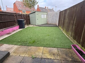 Property grounds - Chislehurst House (Bedford)