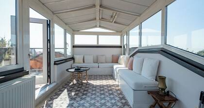 3BR House w Private Terrace - 3 Bathrooms - 5 Min to Blue Mosque & Hagia Sophia