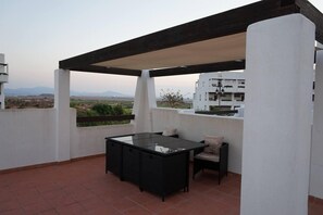 Outdoor dining - Condado De Alhama Apt-pool-park-parking-sleeps4 (Alhama de Murcia)