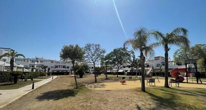 Condado De Alhama Apt-pool-park-parking-sleeps4