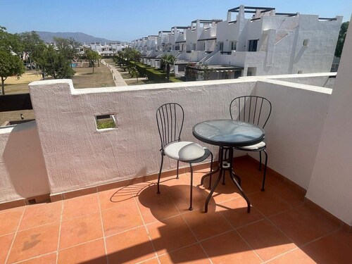 Condado De Alhama Apt-pool-park-parking-sleeps4